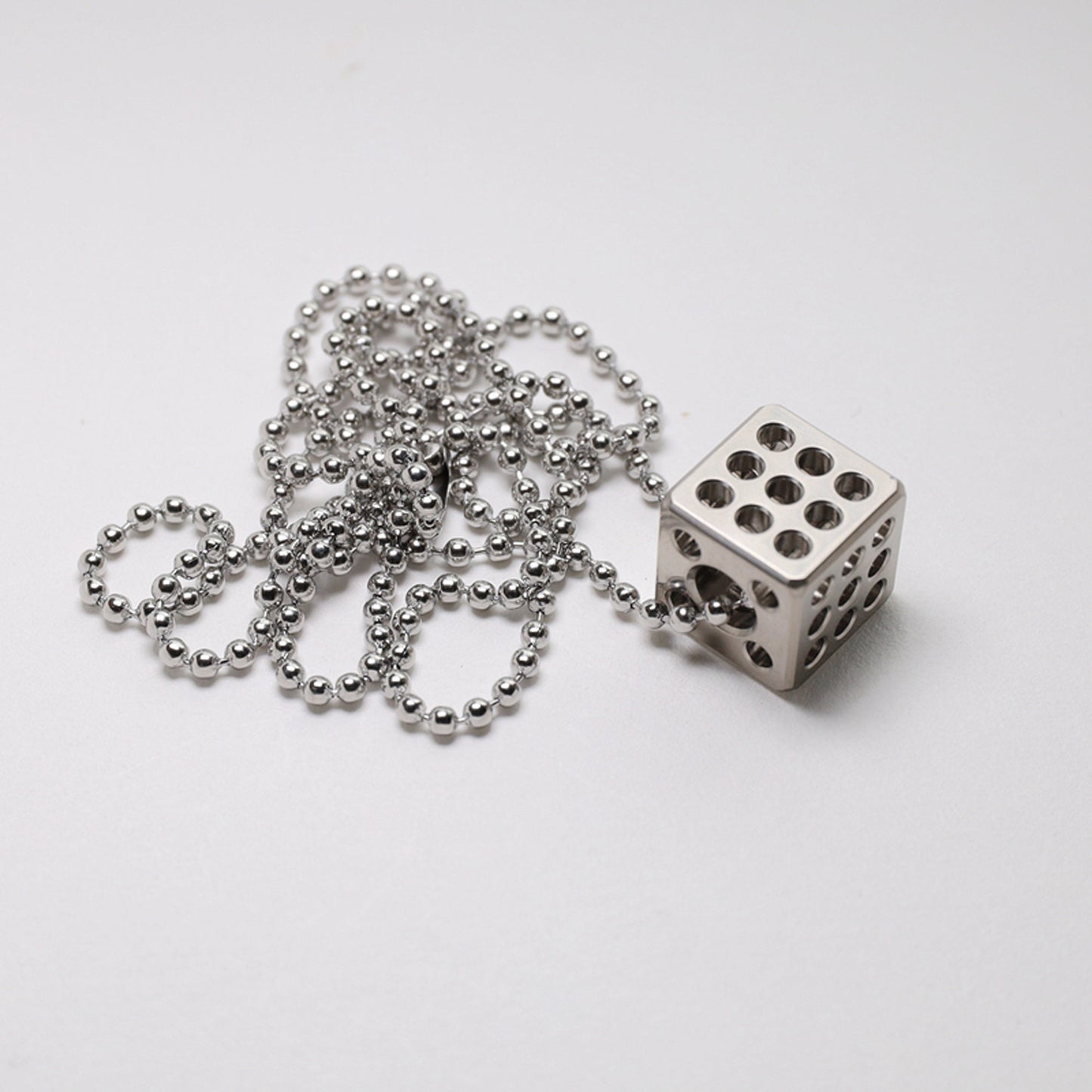 Titanium 5&9 Dice, EDC toys, Drinking Props, Party Supplies, Game dice, Running Dice, Traditional Dice, Metal Dice, Toys, D6, Creative Toy