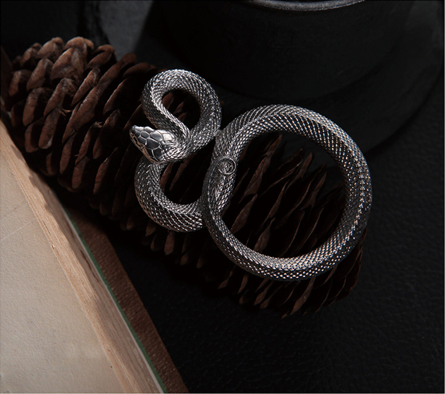 Stainless Steel Snake key chain Key ring EDC charm gift for men Gothic and punk accessory Father gift, husband gift, best man gift