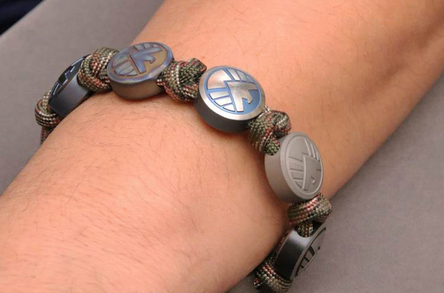 Paracord bead "S.H.I.E.L.D. Logo Titanium Bead R" knife bead-lanyard bead-EDC bead-custom bead-gift for men-bracelet bead