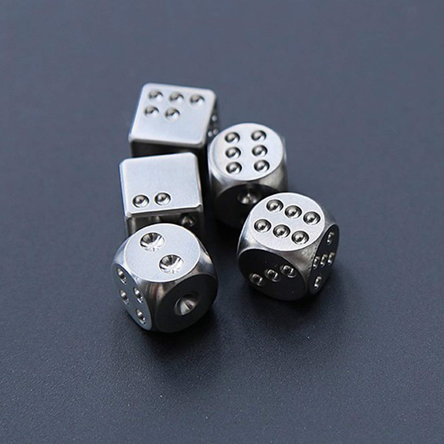 Solid Titanium Dice, EDC toys, Drinking Props, Party Supplies, Game dice, Running Dice, Traditional Dice, Metal Dice, Toys, D6, Creative Toy
