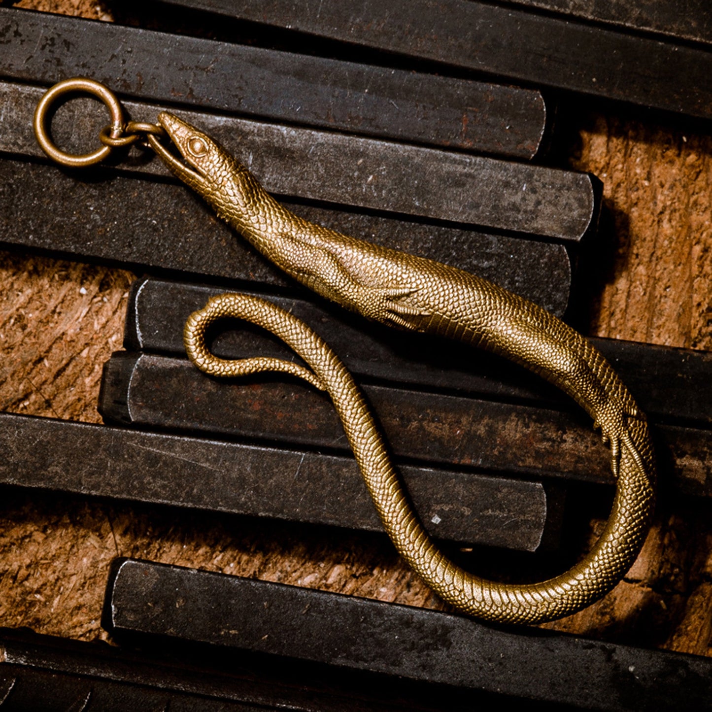 Lizard Key hook S Hanger key ring key chain Solid Brass Key ring EDC charm Gothic and punk accessory Father gift, man gift