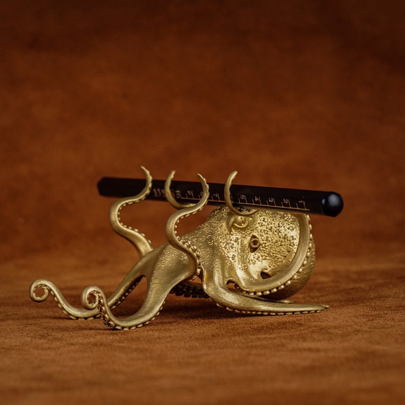 Octopus Cellphone Holder Cthulhu Mythos Devilfish mobile phone support Solid Brass stand Gothic and punk accessory Father gift, man gift
