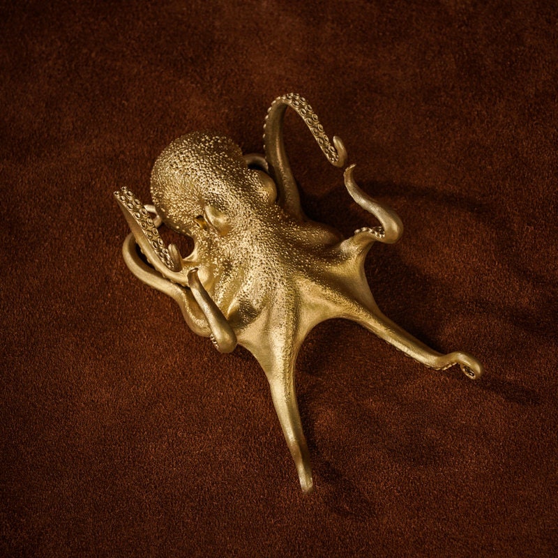 Octopus Cellphone Holder Cthulhu Mythos Devilfish mobile phone support Solid Brass stand Gothic and punk accessory Father gift, man gift