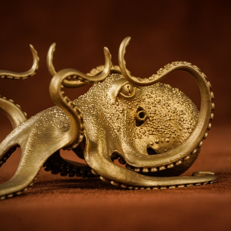 Octopus Cellphone Holder Cthulhu Mythos Devilfish mobile phone support Solid Brass stand Gothic and punk accessory Father gift, man gift