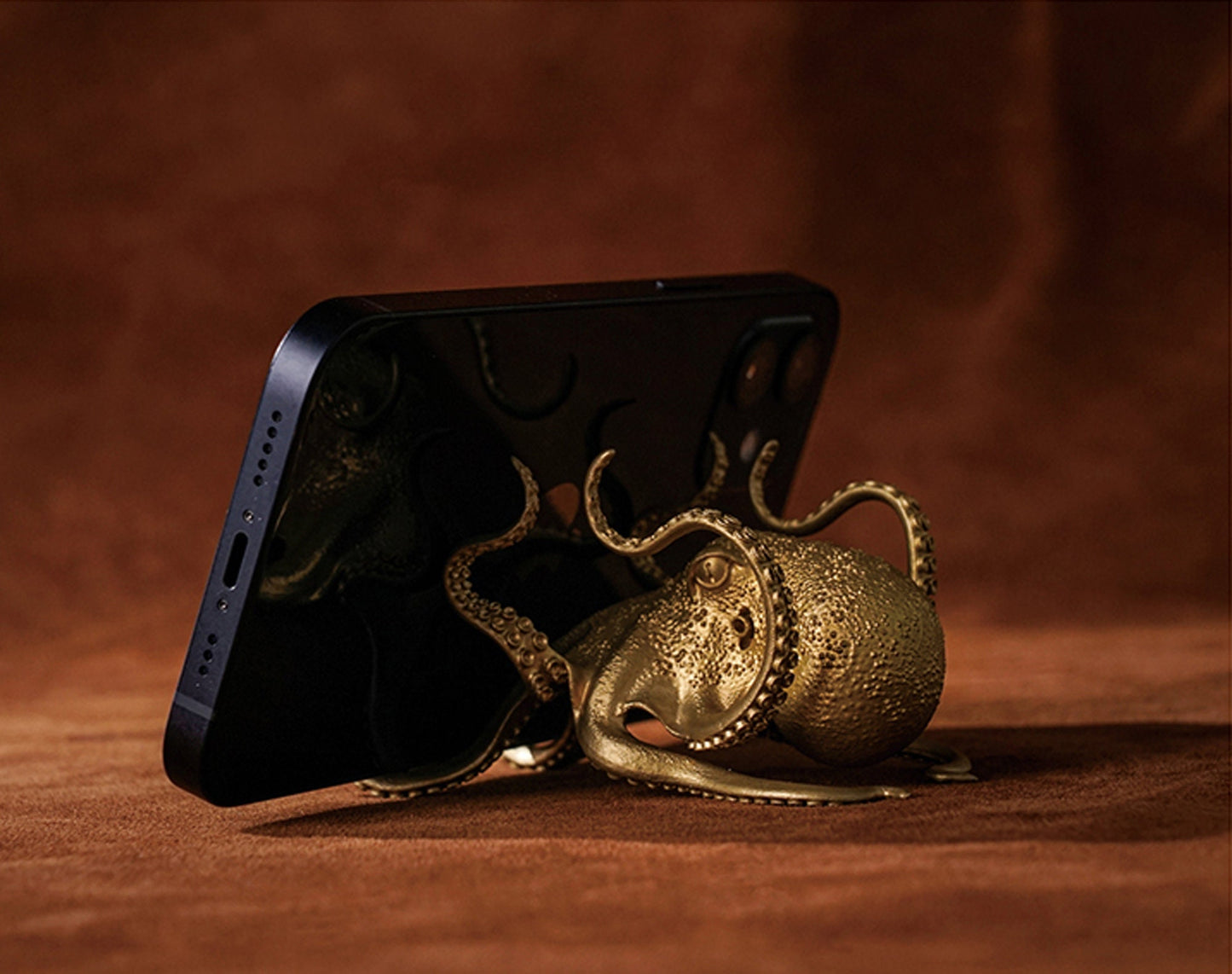 Octopus Cellphone Holder Cthulhu Mythos Devilfish mobile phone support Solid Brass stand Gothic and punk accessory Father gift, man gift