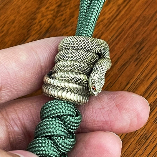 Paracord Bead "Rattlesnake" knife bead-lanyard bead-EDC bead-animal bead-custom bead-gift for men-bracelet bead paracord bracelet