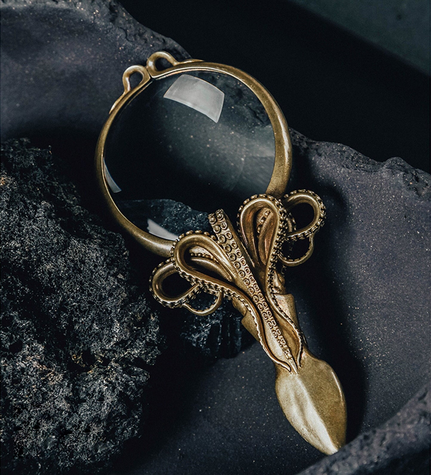 Octopus Magnifying Glass Cthulhu Mythos Devilfish Solid Brass stand Gothic and punk accessory Father gift, man gift