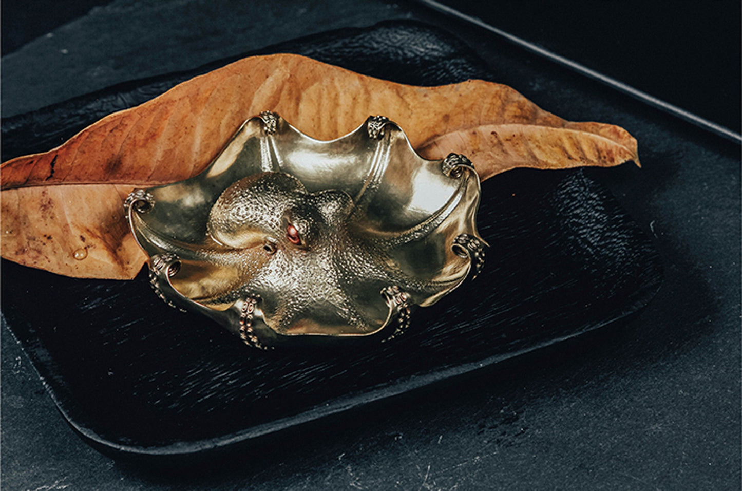 Brass Octopus Tray Handmade desk decoration ashtray Cthulhu Mythos Devilfish Solid Brass EDC Gothic and punk accessory Father gift, man gift