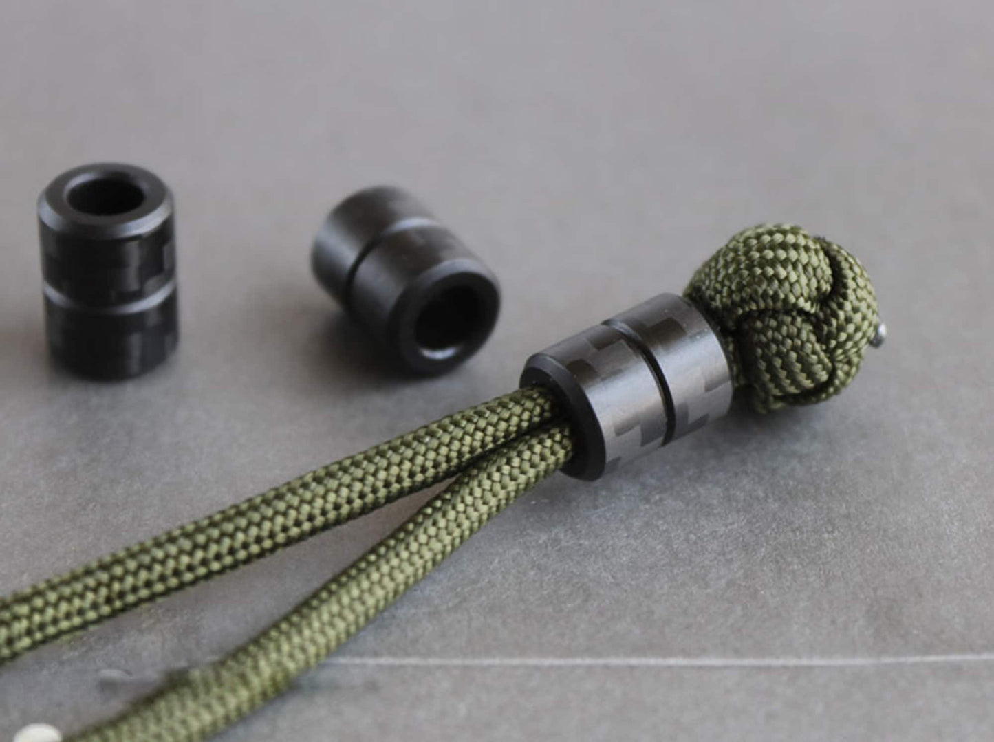 Paracord bead "Carbon Fiber Bead" knife bead-lanyard bead-EDC bead-custom bead-gift for men-bracelet bead