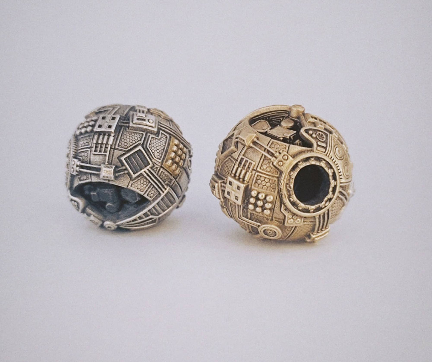 Paracord Bead "Cyberpunk Mechanical Moon" knife bead-lanyard bead-EDC bead-custom bead-gift for men-bracelet bead paracord bracelet