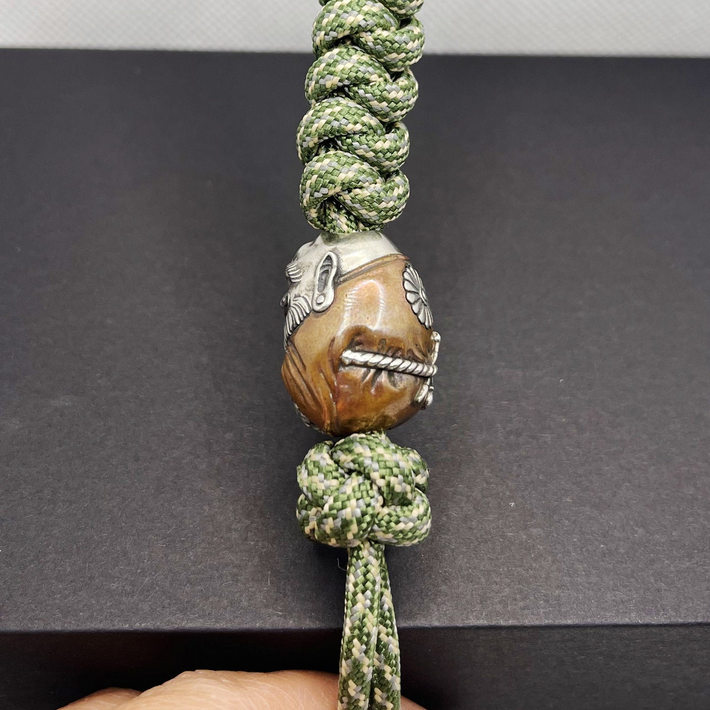 Silver Paracord bead "Japanese Ghost Nurarihyon Bead" lanyard knife bead-EDC-handmade custom bead-gift for men-Cool zipper puller